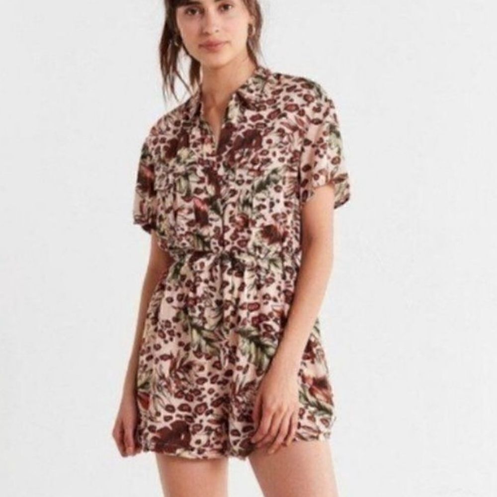 NEW URBAN OUTFITTERS Leopard Romper
